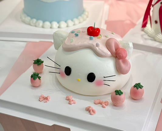 Hello Kitty in Strawberry Garden